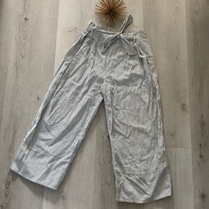 URBAN ROMANTICS SIZE L wide leg Capri pant paper bag high waist‎ black white